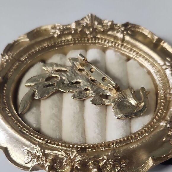 Gold and Black Peacock Brooch - Picture 3 of 4